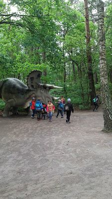  Grafika #26: Wycieczka do Parku Dinozaurów w Łebie