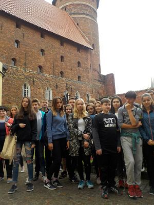  Grafika #31: Wycieczka kl. II g i III g do Olsztyna