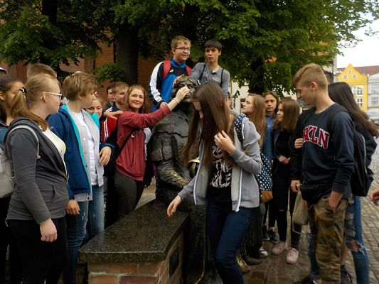  Grafika #35: Wycieczka kl. II g i III g do Olsztyna