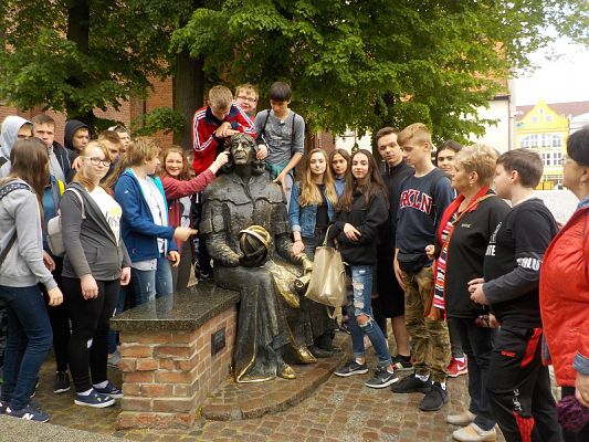  Grafika #37: Wycieczka kl. II g i III g do Olsztyna