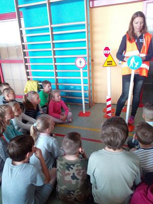  Grafika #4: Bezpieczni na drogach publicznych