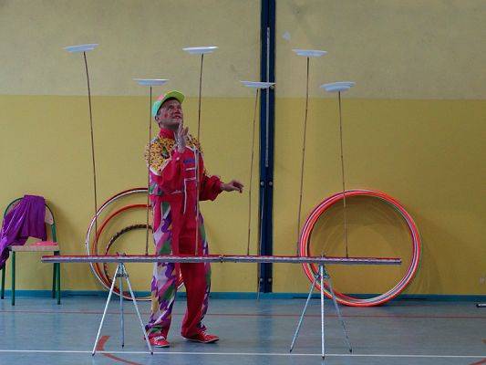  Grafika #8: Występy cyrkowe w naszej szkole