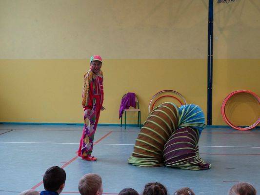  Grafika #17: Występy cyrkowe w naszej szkole