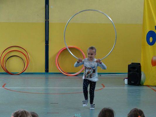  Grafika #60: Występy cyrkowe w naszej szkole