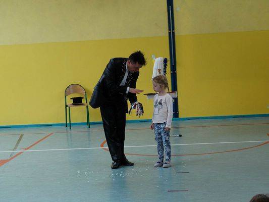  Grafika #85: Występy cyrkowe w naszej szkole