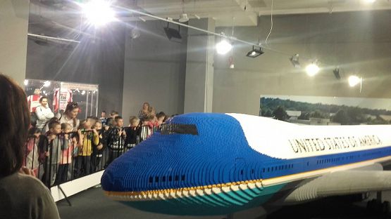 Grafika #2: Wycieczka na wystawę budowli z klocków LEGO