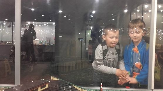 Grafika #20: Wycieczka na wystawę budowli z klocków LEGO