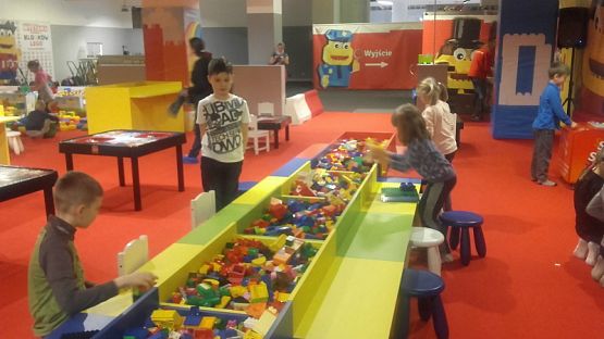 Grafika #30: Wycieczka na wystawę budowli z klocków LEGO