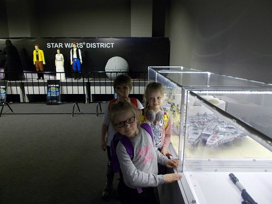 Grafika #47: Wycieczka na wystawę budowli z klocków LEGO