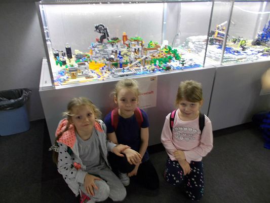 Grafika #50: Wycieczka na wystawę budowli z klocków LEGO