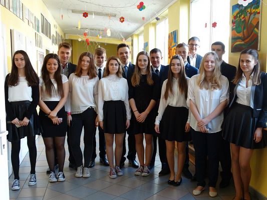  Grafika #1: Egzamin gimnazjalny