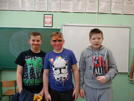 Grafika #6: Drama na lekcji języka polskiego