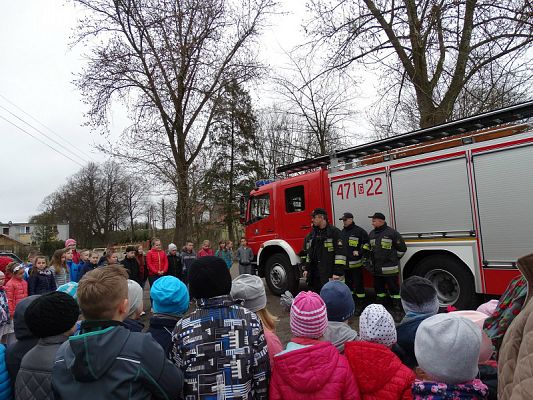 Grafika #13: Wizyta strażaków Państwowej Strazy Pożarnej z Lęborka
