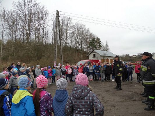 Grafika #15: Wizyta strażaków Państwowej Strazy Pożarnej z Lęborka