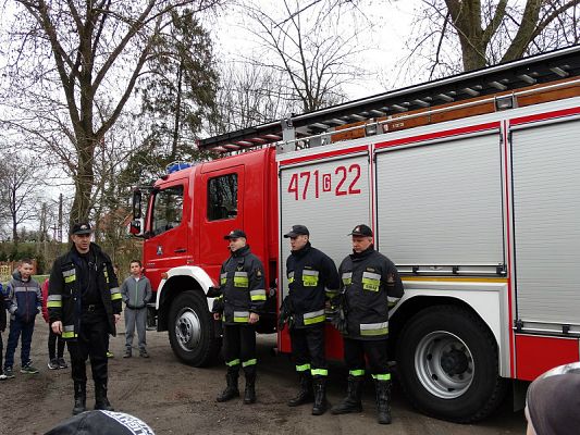 Grafika #16: Wizyta strażaków Państwowej Strazy Pożarnej z Lęborka