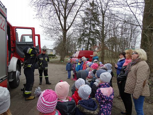 Grafika #28: Wizyta strażaków Państwowej Strazy Pożarnej z Lęborka