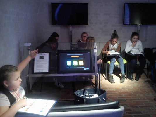  Grafika #10: Wycieczka do Centrum Hewelianum w Gdańsku