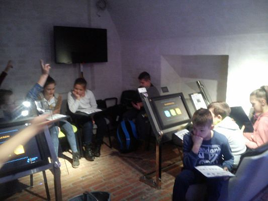  Grafika #11: Wycieczka do Centrum Hewelianum w Gdańsku