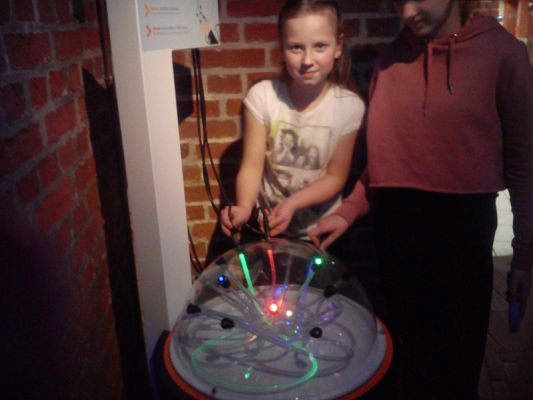  Grafika #14: Wycieczka do Centrum Hewelianum w Gdańsku