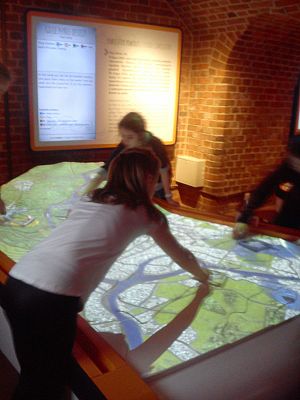  Grafika #21: Wycieczka do Centrum Hewelianum w Gdańsku