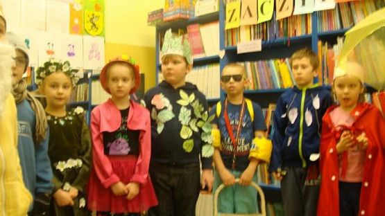  Grafika #9: II klasa z wizytą u młodszych kolegów