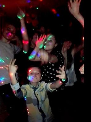  Grafika #1: Walentynkowa dyskoteka