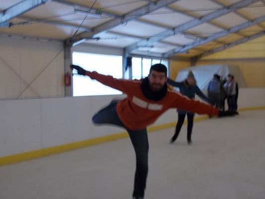  Grafika #5: Wyjazd na lodowisko w Łebie