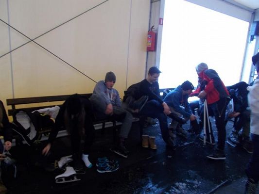  Grafika #3: Wyjazd na lodowisko w Łebie