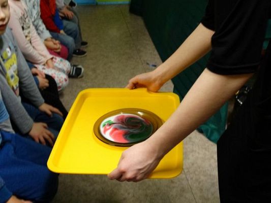 Grafika #4: Andrzejkowe wróżby