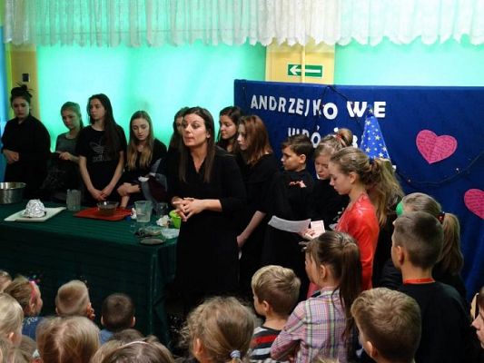 Grafika #19: Andrzejkowe wróżby