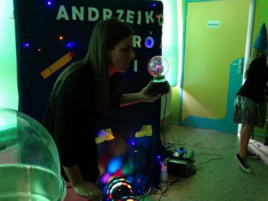 Grafika #23: Andrzejkowe wróżby