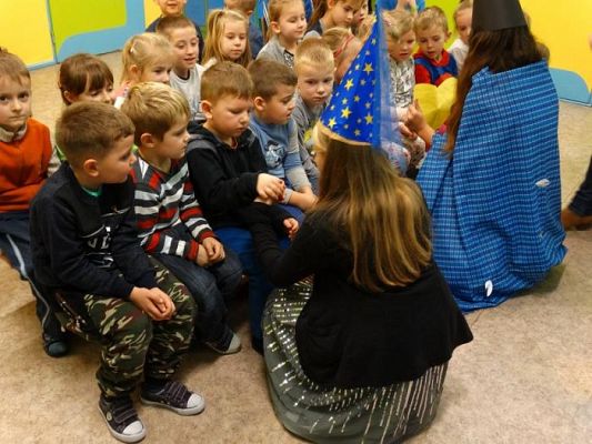 Grafika #28: Andrzejkowe wróżby