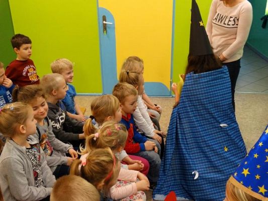 Grafika #30: Andrzejkowe wróżby