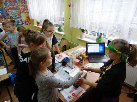 Grafika #50: Andrzejkowe wróżby