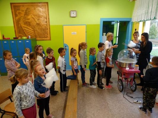 Grafika #52: Andrzejkowe wróżby