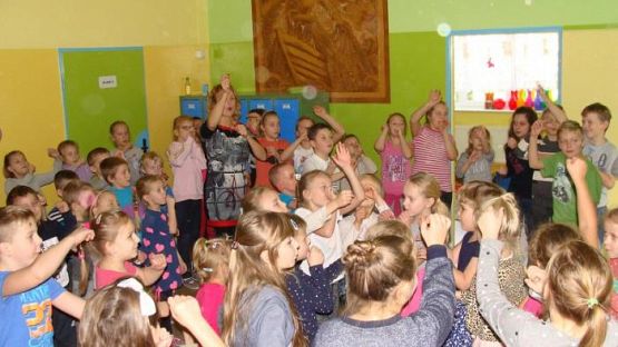  Grafika #7: Andrzejkowe pląsy