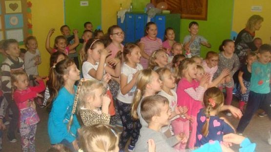  Grafika #15: Andrzejkowe pląsy