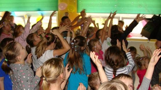  Grafika #19: Andrzejkowe pląsy