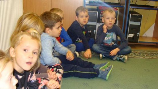  Grafika #9: Zaczytane piątki