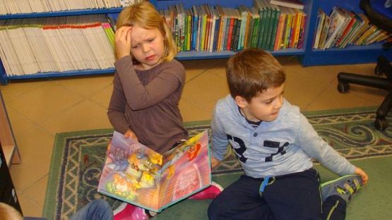  Grafika #28: Zaczytane piątki