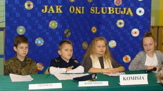 Grafika #2: Pasowanie na ucznia klasy I SP