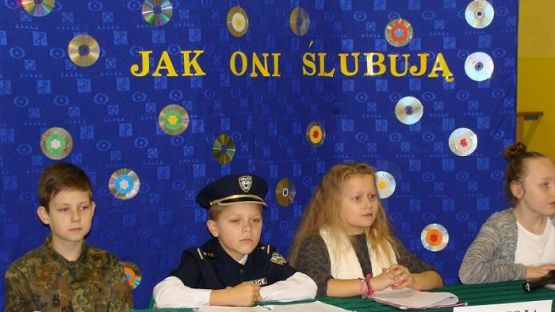 Grafika #3: Pasowanie na ucznia klasy I SP