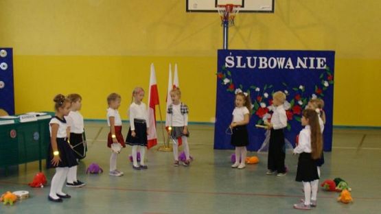 Grafika #7: Pasowanie na ucznia klasy I SP