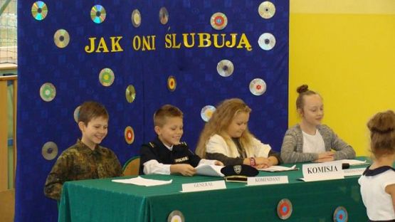 Grafika #8: Pasowanie na ucznia klasy I SP