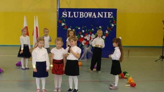 Grafika #9: Pasowanie na ucznia klasy I SP