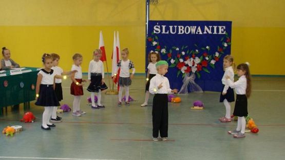 Grafika #13: Pasowanie na ucznia klasy I SP