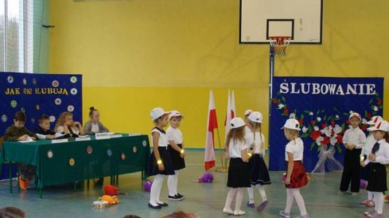 Grafika #18: Pasowanie na ucznia klasy I SP