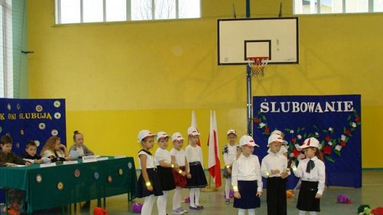 Grafika #19: Pasowanie na ucznia klasy I SP