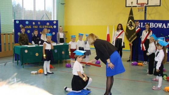 Grafika #31: Pasowanie na ucznia klasy I SP