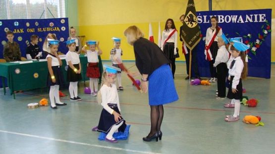 Grafika #33: Pasowanie na ucznia klasy I SP